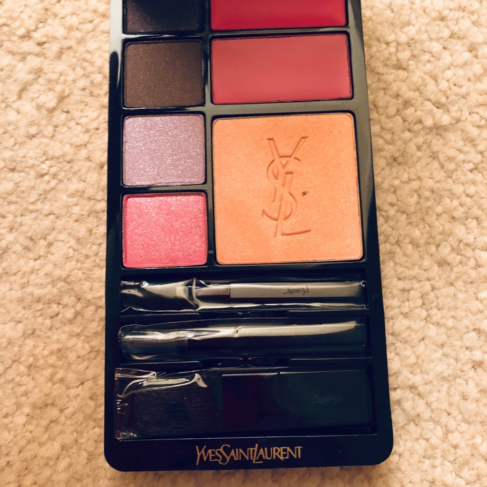 YvesSaintLaurent VERY YSL MAKE-UP PALETTE (pink) - Picture 4 of 5